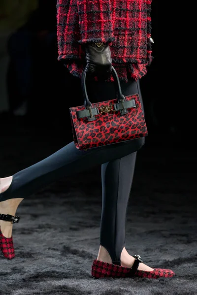 Look 19